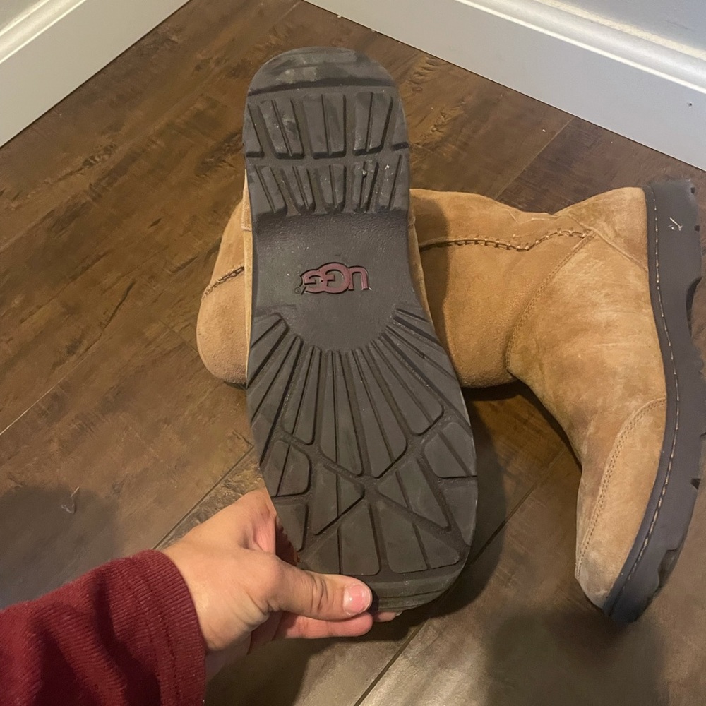 UGG boots size 9, lightly worn